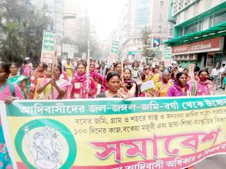 tribal-rally-in-calcutta-demanding-rights-to-land