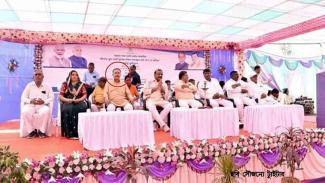 bjp-mp-mla-on-stage-with-bilkis-bano's-rapists